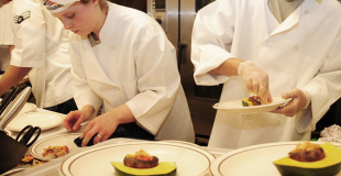 Prendre des cours de cuisine avec un grand chef : c'est possible !